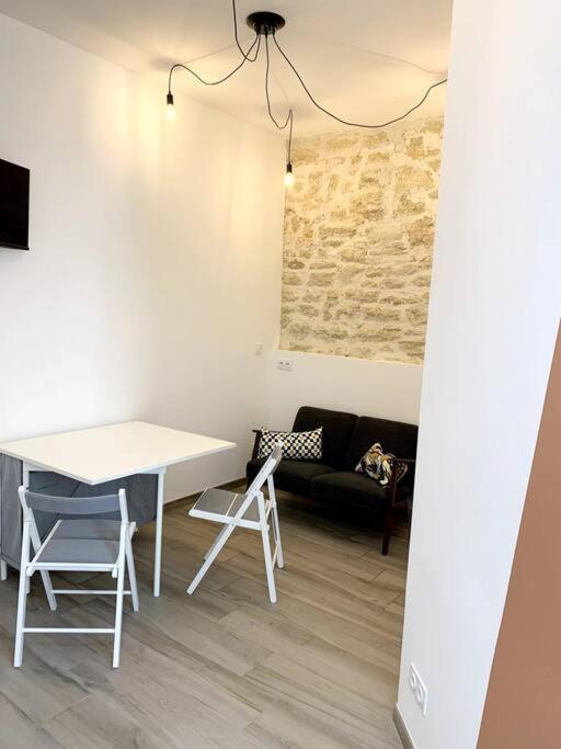 Appartement Secteur Gare Et Place De La Comedie, Wifi & Climatisation Montpellier Exterior photo